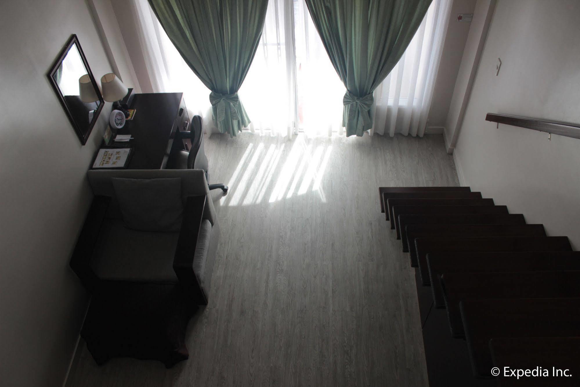 Subic Coco Hotel Olongapo City Exteriör bild