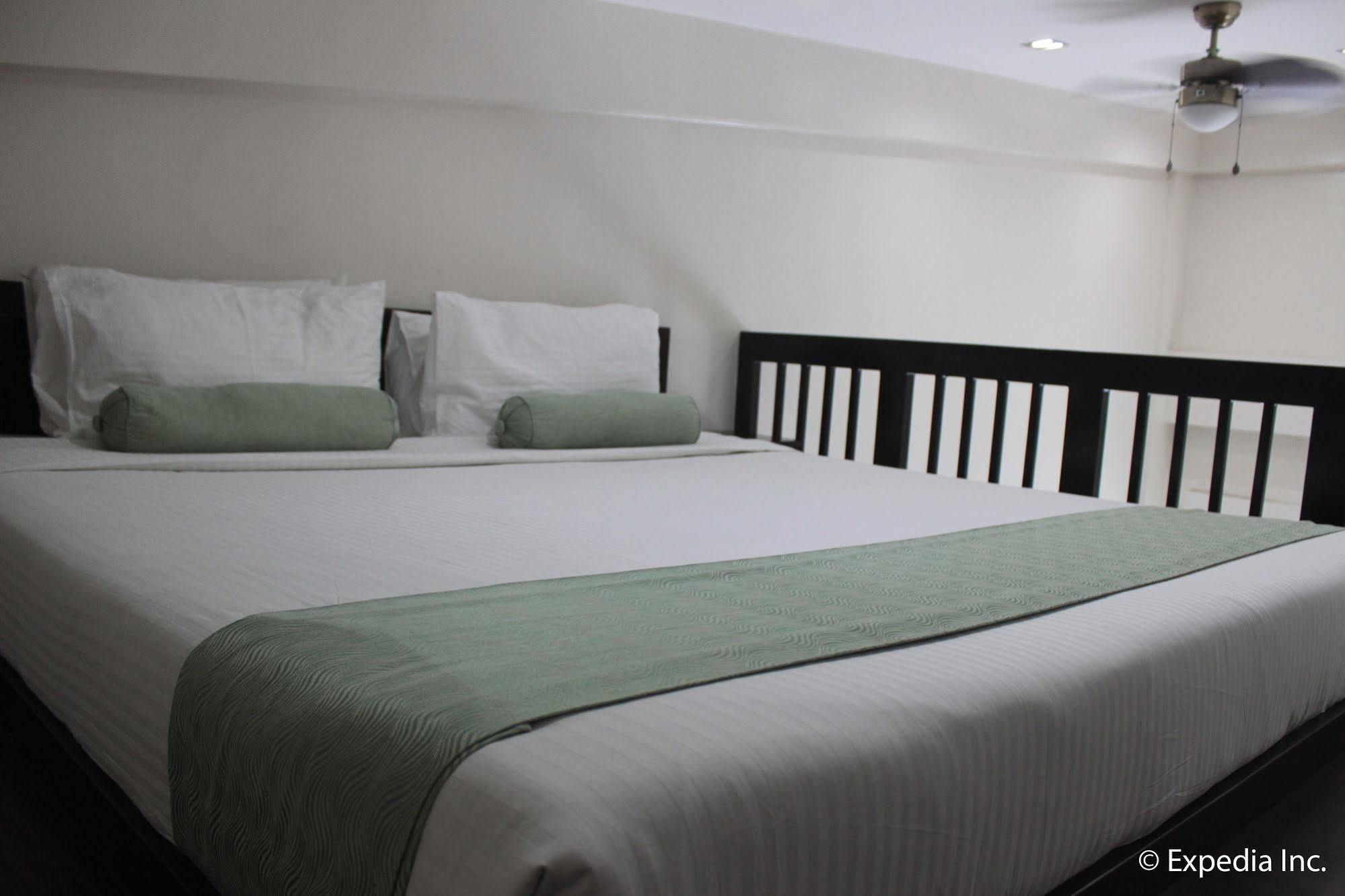 Subic Coco Hotel Olongapo City Exteriör bild